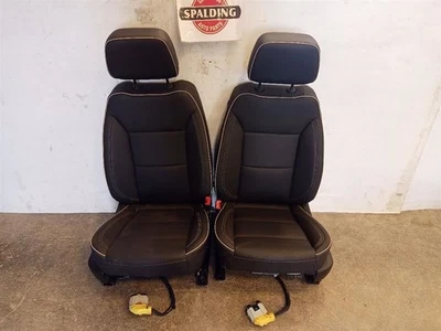 *BAGS REMOVED* Heated Cooled Black Leather Front Seats from 2023 Tahoe 10453430 Foto 1 de 4