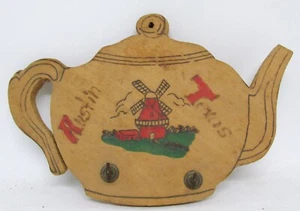 Austin, Texas Souvenir Holzofen Teekanne Windmühle Holz Schlüsselanhänger - Bild 1 von 2