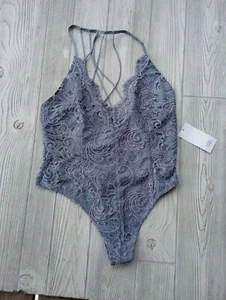 Tobi Plunge V-Neck Lilac Lace Thong Bodysuit Strappy Back Size Med - Picture 1 of 10