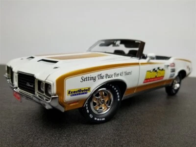 1972 Hurst Oldsmobile Motor State 2009 Holiday Edition 1/18 (Super RARE) NEW - Image 1 of 4