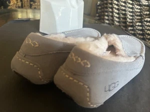 NEU UGG Damen Ansley Hausschuhe hellgrau Wildleder Größe 9 Wolle Fell gefüttert - Bild 1 von 7