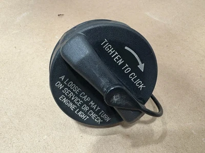 Original, Jeep Cherokee, Grand Cherokee, Compass, Patriot, Fiat 500 Fuel Gas Cap Foto 1 de 3