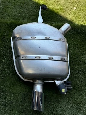 2011-2016 BMW 535i F10 3.0L EXHAUST SYSTEM REAR RIGHT MUFFLER 7578167 OEM 231955 - Image 1 of 4