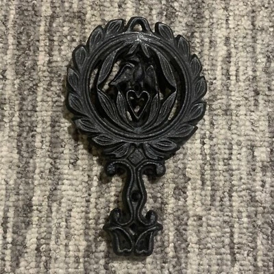 Águila Hierro Fundido Remache Negro Corazón Pájaros Estilo Vintage Cocina Decoración 5.5" Foto 1 de 4