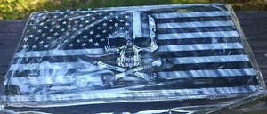 "Skull & Crossbones Over Flag" Licence Plate - Picture 1 of 1