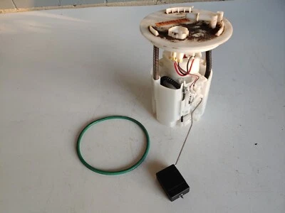 2010-2012 FORD FUSION Fuel Pump Assembly 3.0L FWD OEM with Gasket - Image 1 of 4