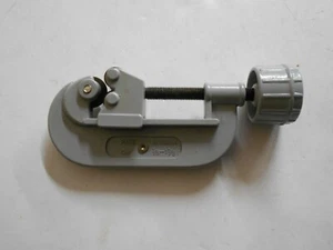 Dorman Copper Tubing Cutter 1/8" to 1 1/8" Heavy Duty - Picture 1 of 2