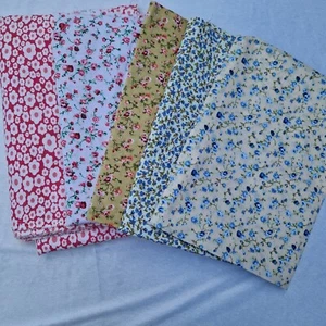 Polycotton Fabric Bundles Craft Sewing Floral Material Off Cuts Remnants Sewing - Picture 1 of 4
