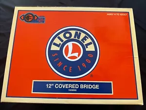Lionel 1929090 O Lighted Christmas Half-Covered Train Bridge - Multicolored - Picture 1 of 5
