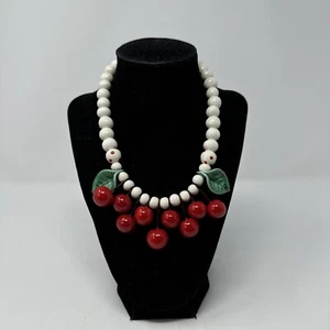 Vintage Rare Ruby Z FLYING COLORS APPLE LEAF Funky Necklace - Picture 1 of 10