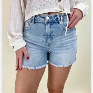 Risen High Rise Frayed Hem Denim Shorts NWT Size M - Picture 1 of 6