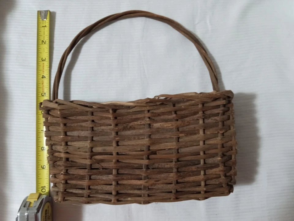 10" Wall Hanging Basket - Image 1 of 1