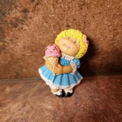 Blonde Ice Cream Blue Dress Girl Vintage 1984 Cabbage Patch Kids Mini PVC Figure - Image 1 of 4