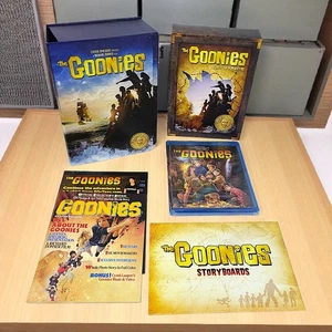 The Goonies 25th Anniversary Collectors Ed Blu-Ray Box Set With Story Board Game - Picture 1 of 15