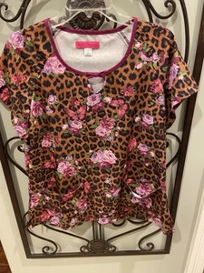 Koi Betsey Johnson Scrub Top Women’s Large Brown Wildlife Roses Nursing Medical - Picture 1 of 4