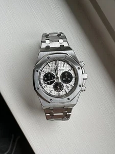 Audemars Piguet Royal Oak Chronograph - Picture 1 of 10