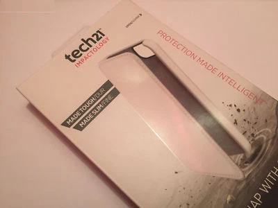 Tech21 D30 Impact shock Hard Snap Flip wallet Case book Cover iPhone SE White - Image 1 of 4