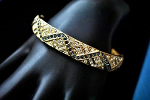 FABULOUS JACKIE KENNEDY CAMROSE & KROSS GOLDTONE FAUX SAPPHIRES BANGLE BRACELET - Picture 1 of 5