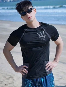 Mens Swim Top Medium Black Sea T Shirt Water Resistant Stretchy Holiday - Picture 1 of 3