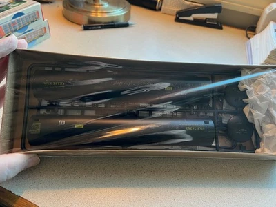 Walthers 932-5251 65' LPG Tank Car UTLX #38753 Sealed NIB - Image 1 of 4