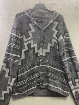 Suéter Lucky Brand Para Hombre Gris Medio Negro Cárdigan con Capucha Botón Patrón Azteca Foto 1 de 4