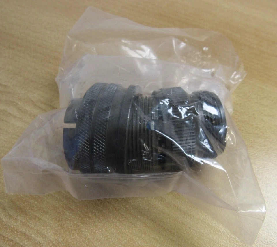 Amphenol Industrial 97-3106A-22-20P 13A 22 9-Pin 500/700V 9#16 IP67 Mil Spec - Image 1 of 4