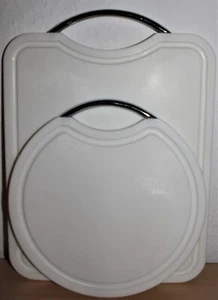 Schneidebretter Kunststoff mit Edelstahlhenkel, 1 x 34,5 x 24,5 cm ; 1 x 23,5 cm - Bild 1 von 8