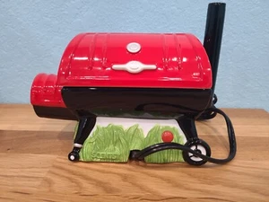 Neu im Karton Scentsy Job Well Done Wärmer Barbeque Bar-B-Q Pit Grill - Bild 1 von 6