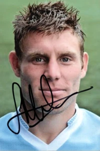 FOTO RETRATO 6x4 firmada por James Milner MAN CITY, Liverpool y Brighton + certificado de autenticidad - Imagen 1 de 1