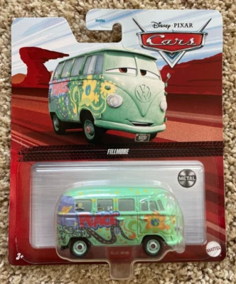 Disney Pixar Cars Fillmore VW Bus 2022 Tarjeta Roja Incrustación Blanca Diecast NUEVO AHORRA 10% Foto 1 de 2