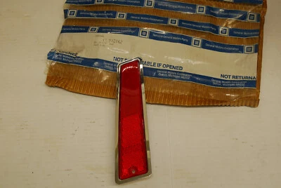 1974, 1975, 1976 CADILLAC NOS ELDORADO REAR SIDE MARKER LAMP - Image 1 of 3