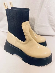 CIRCUS by Sam Edelman Cream Leslie Lug-Sole Chelsea Booties Women's 7 $130 NEW - Picture 1 of 11