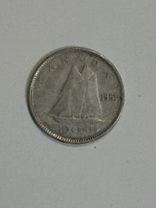 COLLECTABLE 1951 Canada 10 Cent SILVER Coin - Picture 1 of 2