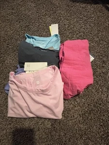 Women’s Short Sleeve Tops!!! - Picture 1 of 2