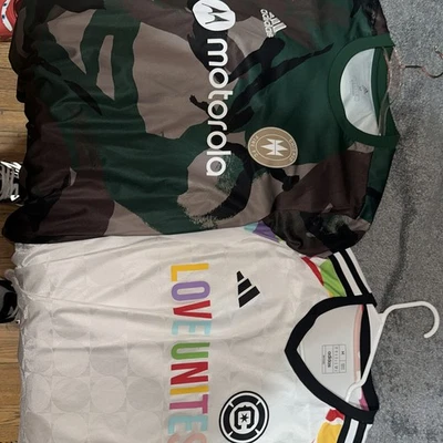 Camisetas CHICAGO FIRE Foto 1 de 4