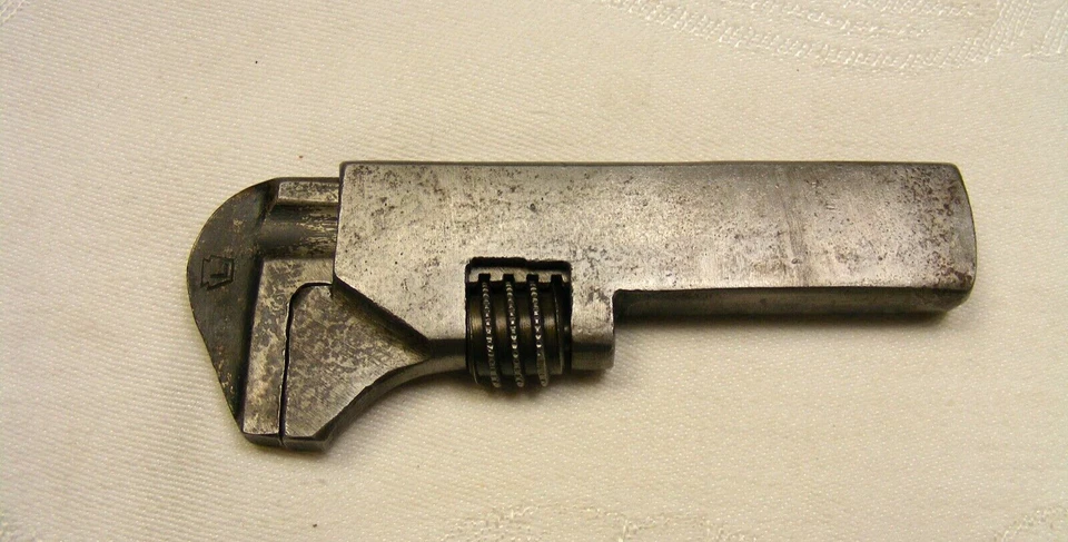 De colección Lakeside Forge Co. Llave bicicleta 8-a Foto 1 de 4