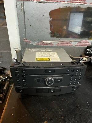 MERCEDES C220 W204 2009 RADIO HEAD UNIT A2049068901 - Image 1 of 4