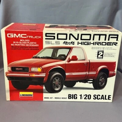 Vintage Sonoma 4X4 Highrider GMC Model Classic Car Truck Complete 1/20 Lindberg - Image 1 of 4