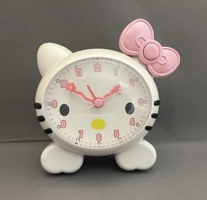 Reloj despertador vintage Hello Kitty blanco 2011 Sanrio batería analógica funciona RARO - Imagen 1 de 7