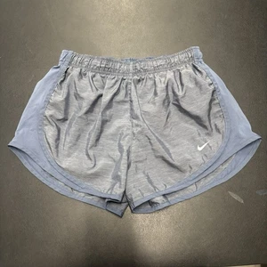Nike Damen sportlich gefütterte Laufshorts Dri Fit hellblau Gr. Medium - Bild 1 von 5