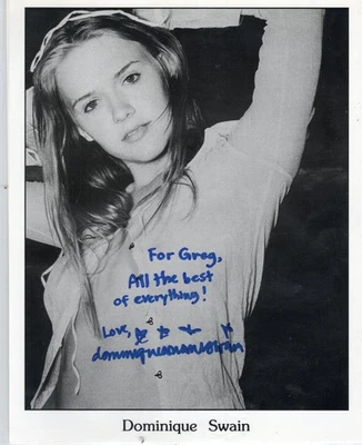 Dominique Swain (Actriz) Firmado e Inscrito 8x10 con Tarjeta 3x5!! Foto 1 de 2