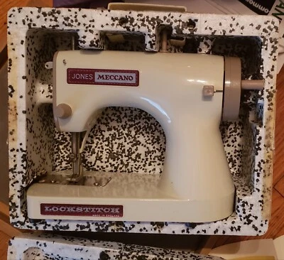 JONES MECCANO LOCKSTITCH CHILDS SEWING MACHINE WITH CASE - Vintage  - image 1 of 4