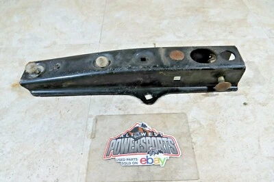 2014 CAN AM RENEGADE 1000, FRONT LEFT LH FOOTWELL BRACKET (OPS1164) Foto 1 de 4