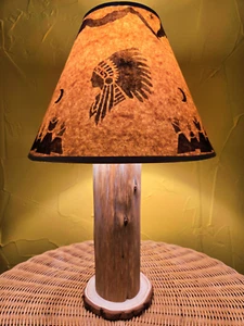 RUSTIC CEDAR LOG LAMP W/ BIG CHIEF SHADE INCLUDED! MAN CAVE TIPI CABIN DECOR - Picture 1 of 4