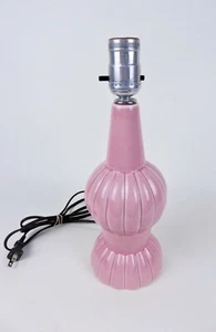 Vintage Mid Century Pink Mauve Table Lamp Bedroom Girl's Room Ceramic 1950 Small - Picture 1 of 5