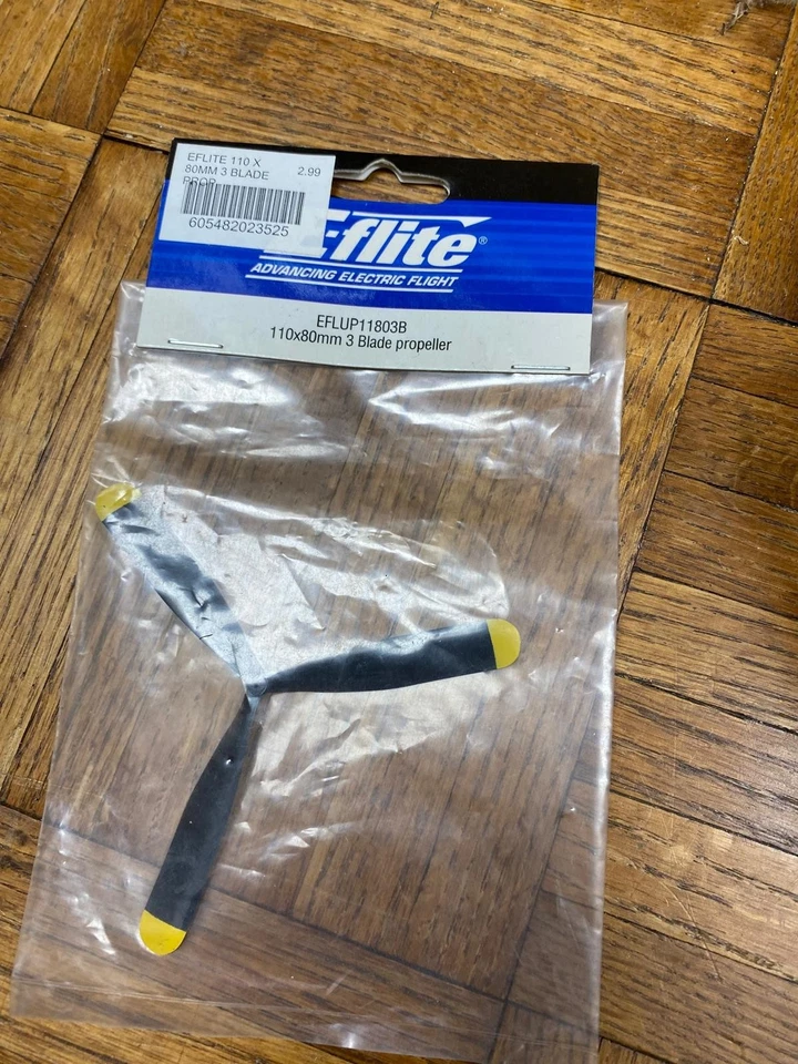 E-flite EFLUP11803B 110 x 80mm 3-Blade Propeller - Image 1 of 1