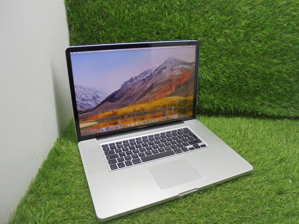 Apple MacBook Pro 17" Late 2011 A1297 Intel Core i7 HIGH SIERRA 500GB SSD 4GB L6 - Image 1 of 4