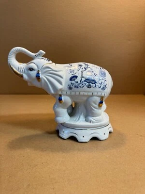 Vintage Chinese Blue & White Porcelain Figurine Elephant Statue Good Luck! - Image 1 of 4