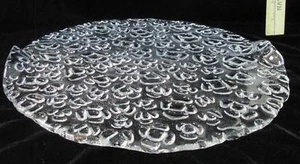 "Bandeja para servir vidrio redondo con asas elevadas diseño de gota de agua 13" - Imagen 1 de 4