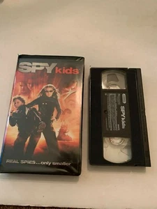 Spy Kids Starring Antonio Banderas VHS Video Tape - Picture 1 of 2